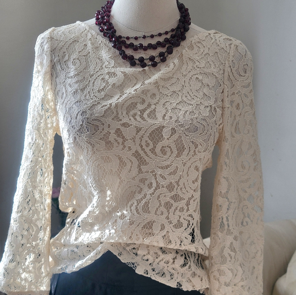 Elegant Loft cream lace top - Picture 1 of 4